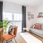 Jaworska 4 *